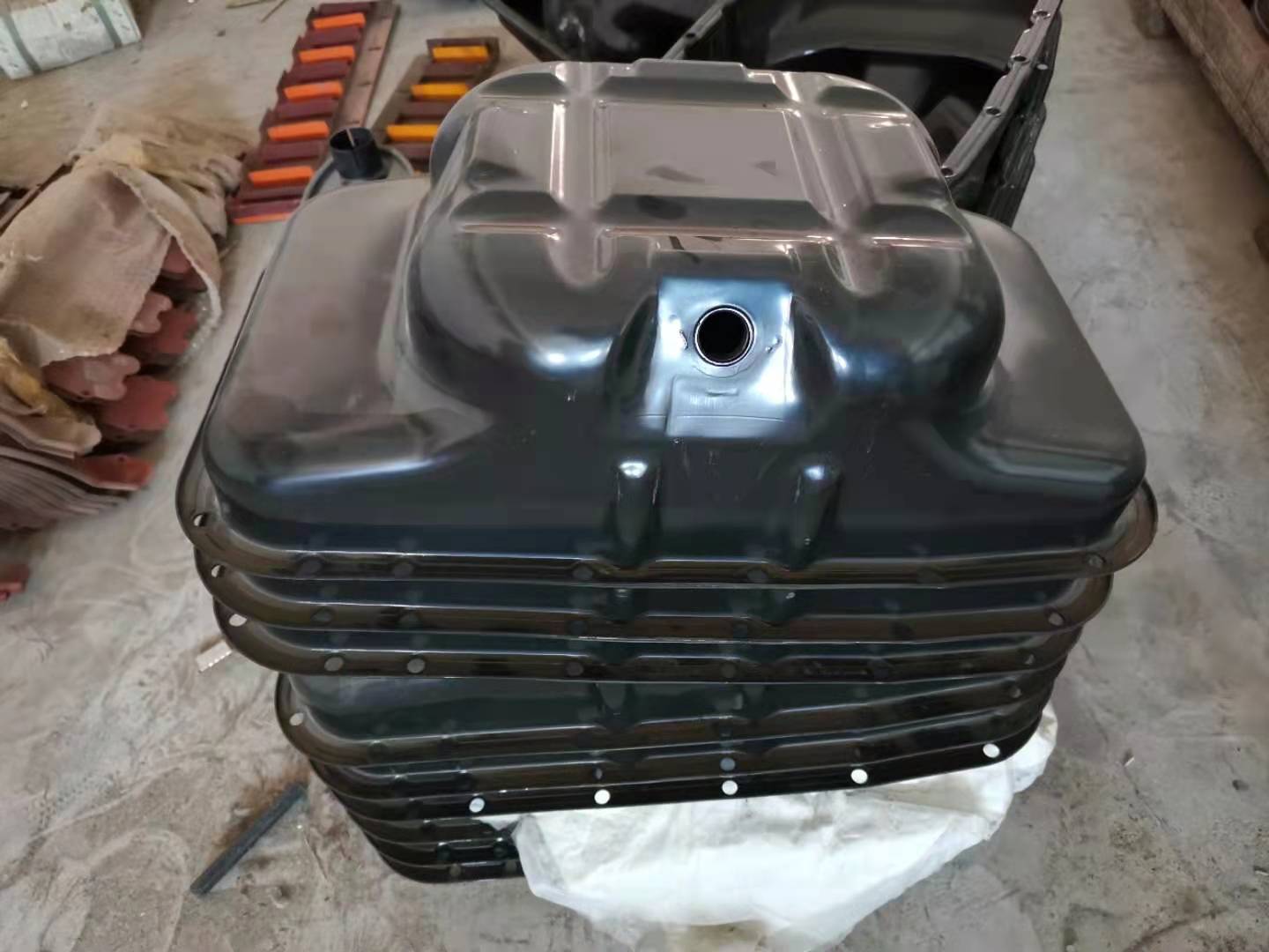 3gang912 oil pan.jpg